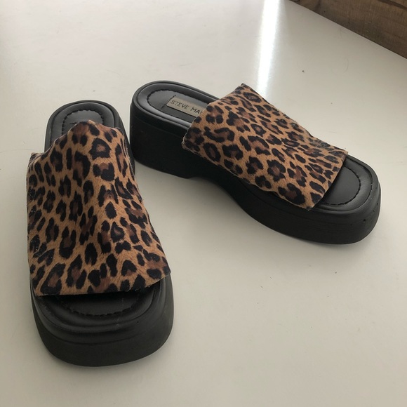 leopard slides steve madden